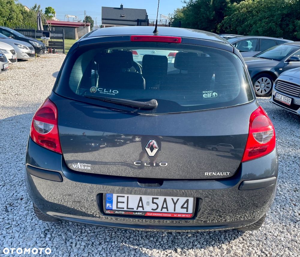 Renault Clio 1.2 16V Authentique - 15