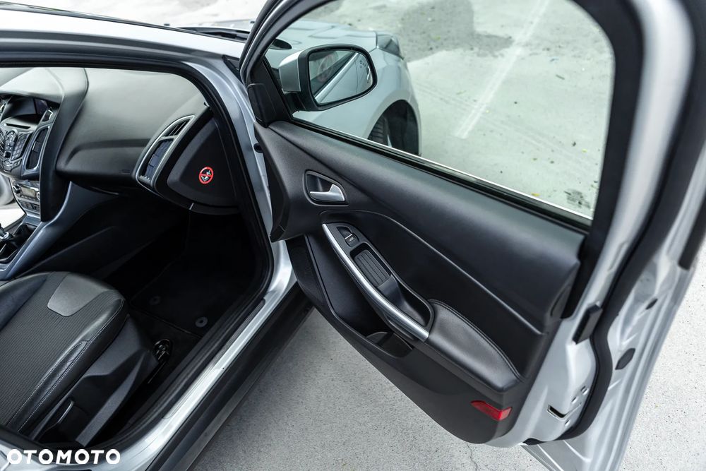 Ford Focus - 30
