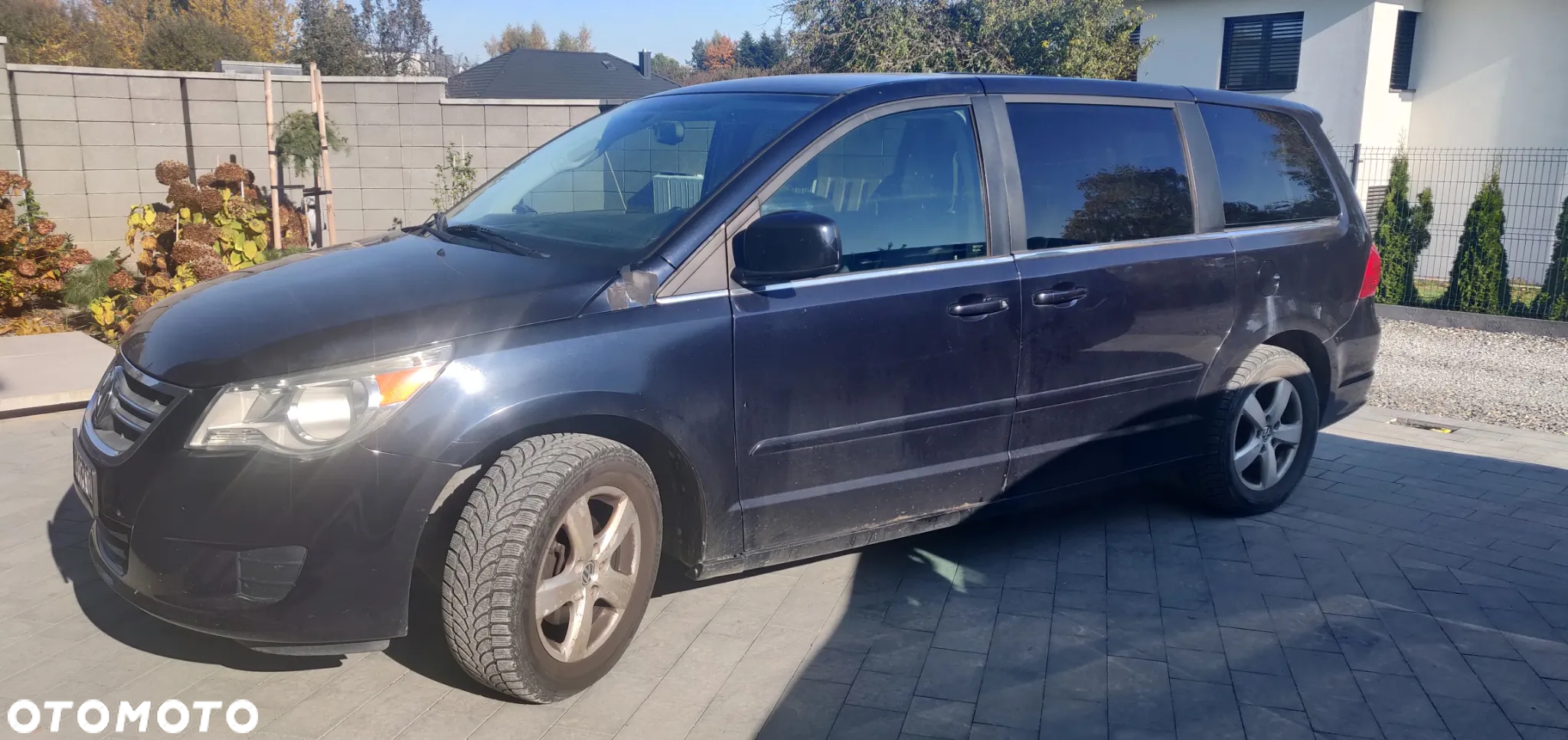 Volkswagen Routan - 16