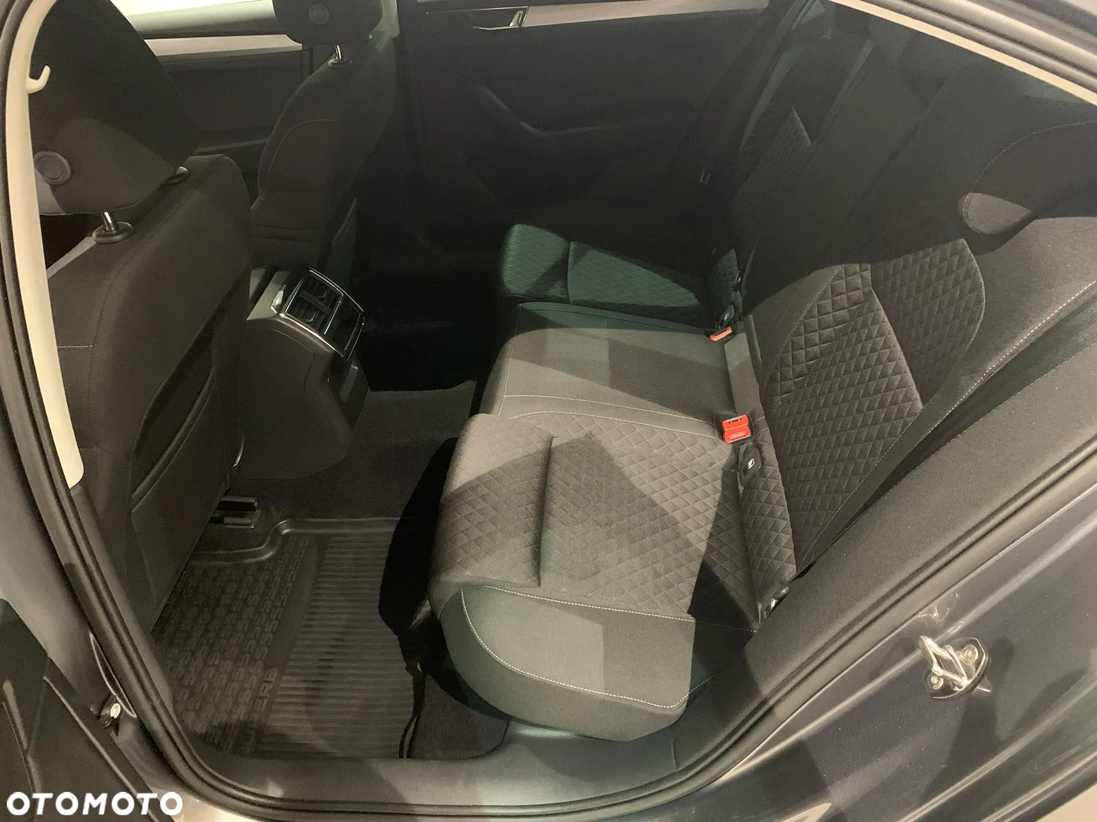 Skoda Superb 1.5 TSI Ambition DSG - 10