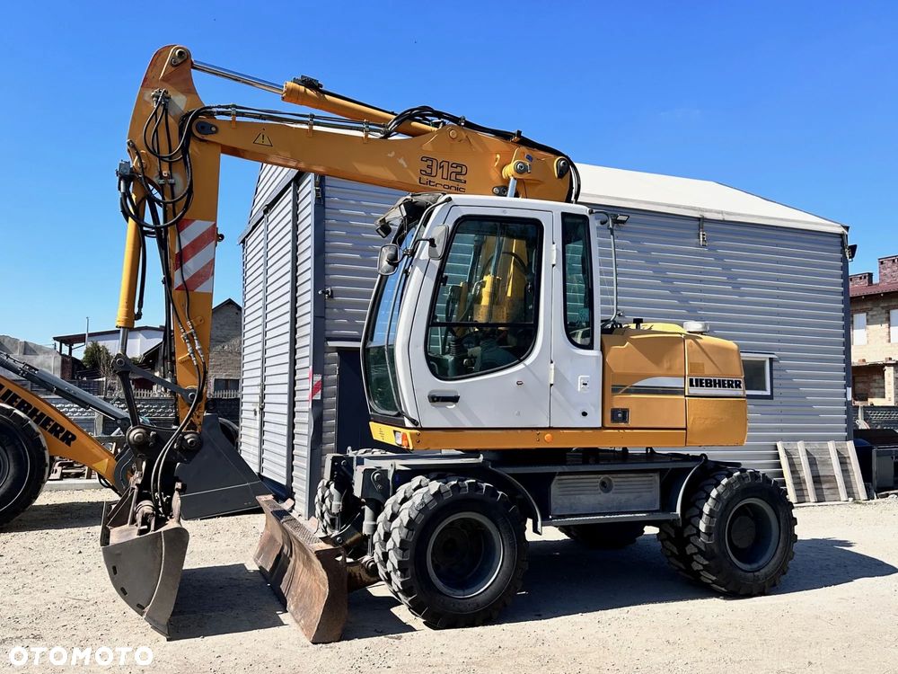 Liebherr A 312 - 1