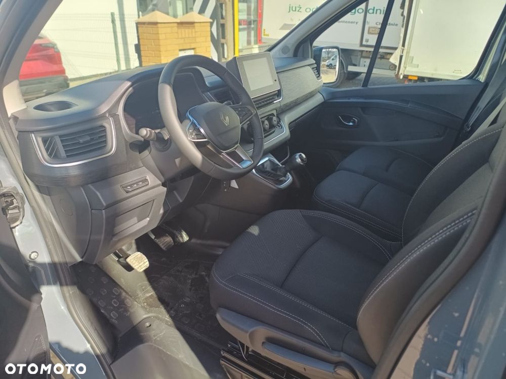 Renault TRAFIC - 12