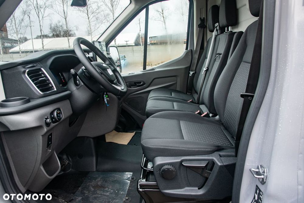 Ford Transit 350 L3H2 Trend A8 2.0 130KM - 21