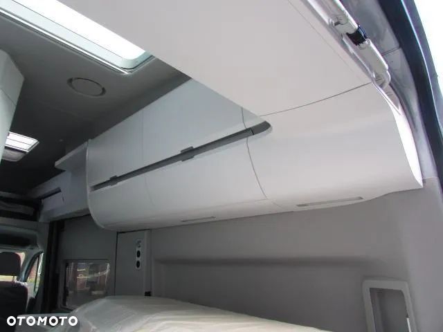 VW CRAFTER CALIFORNIA WNĘTRZE 2021 | NOWE 39km | RHD FABRYCZNE - 5