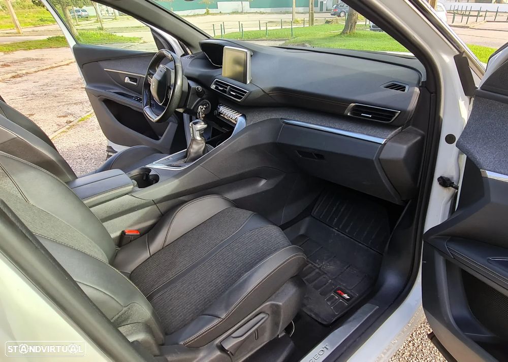 Peugeot 5008 1.5 BlueHDi GT Line Baixo Consumo - 9