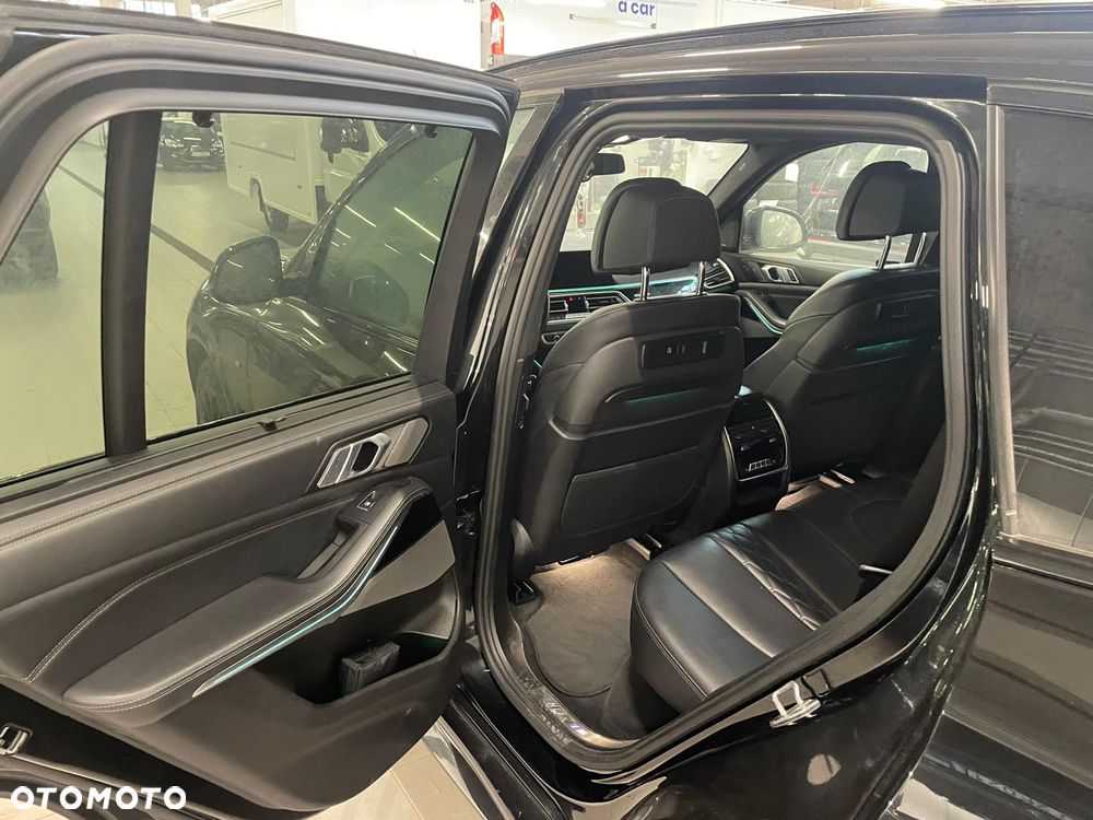BMW X5 M M50d - 10