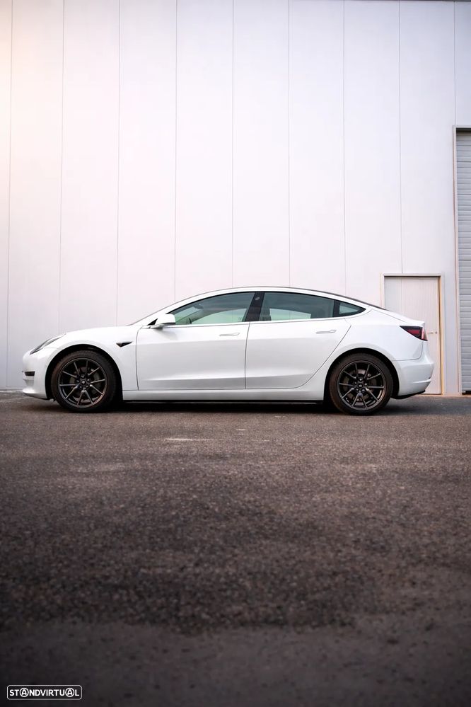 Tesla Model 3 Long-Range Dual Motor AWD - 4