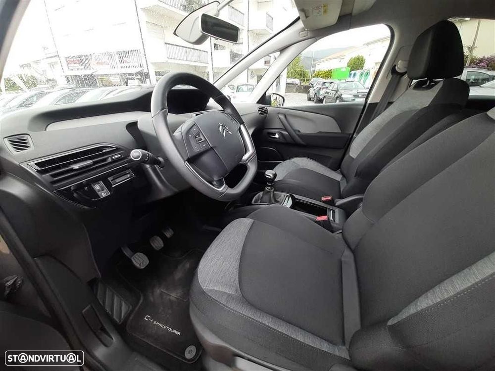 Citroën Spacetourer - 12