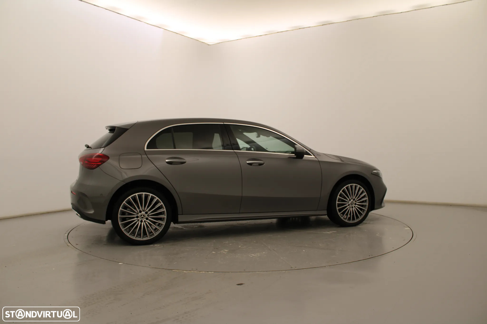 Mercedes-Benz A 250 e - 5