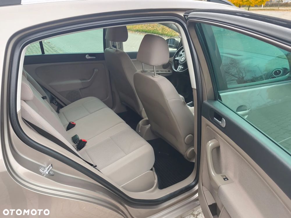 Volkswagen Golf Plus 1.6 Edition - 23