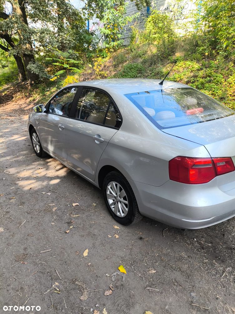 Volkswagen Jetta - 28
