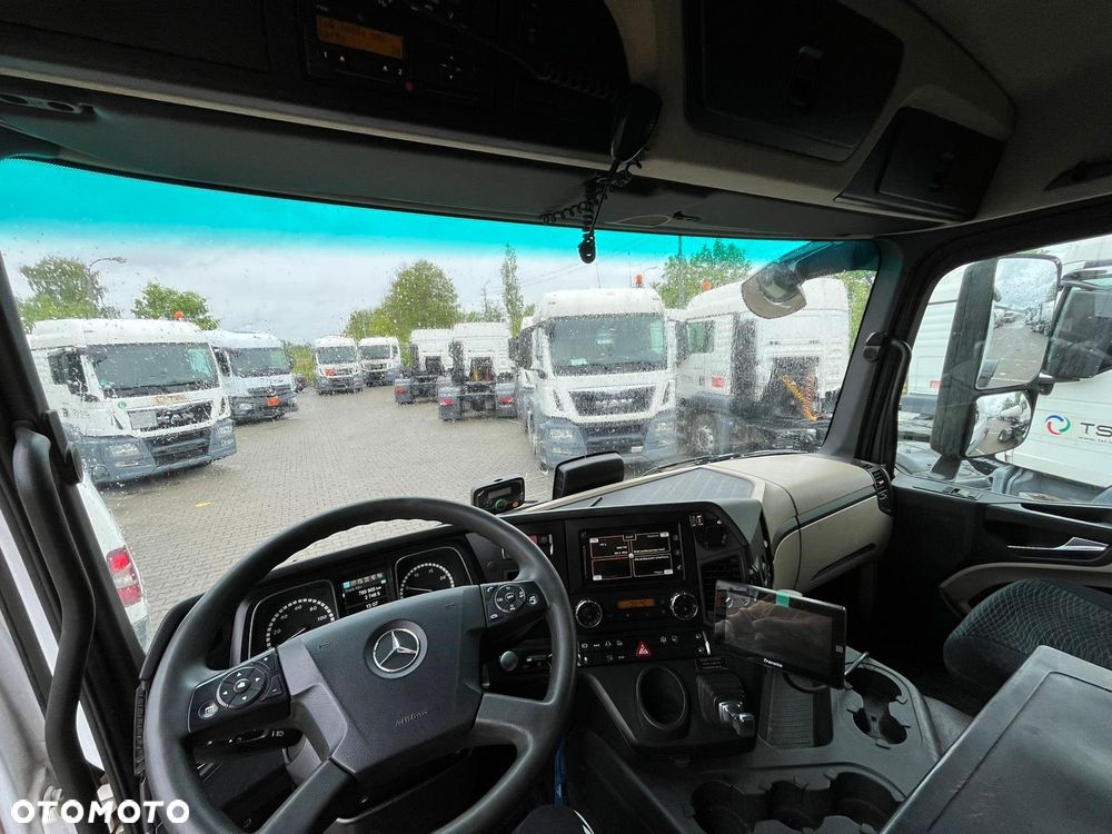 Mercedes-Benz Actros MP4 - 15