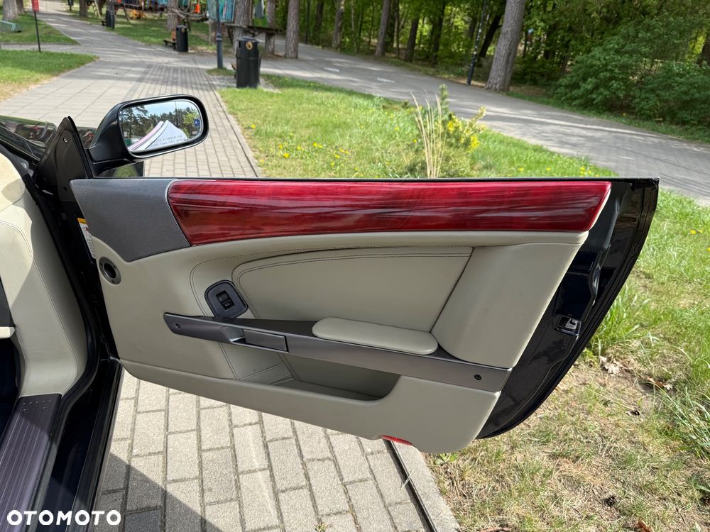 Aston Martin DB9 - 21