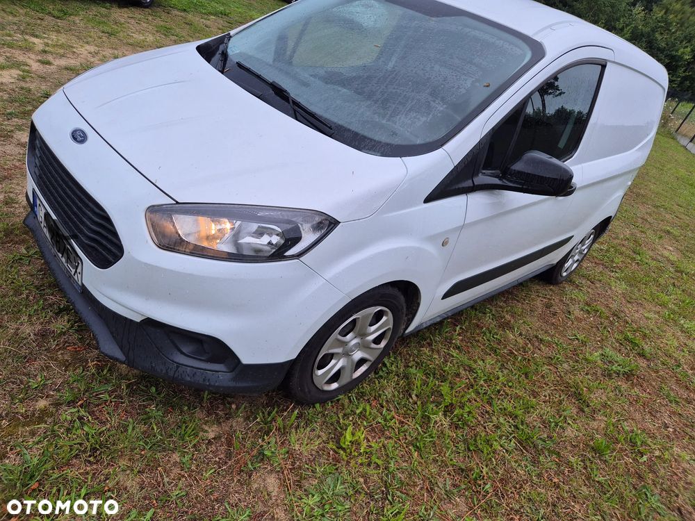Ford Transit Courier - 1