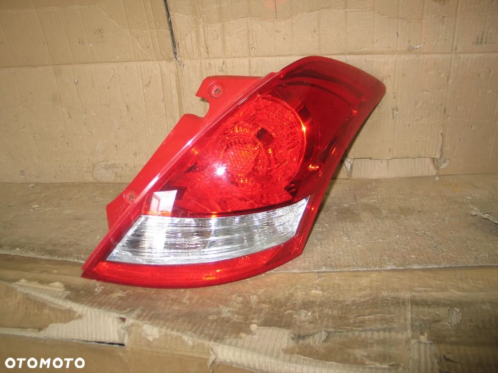 lampa tyl tylna suzuki swift sport V Mk7 35603-70L01 oryginal - 1
