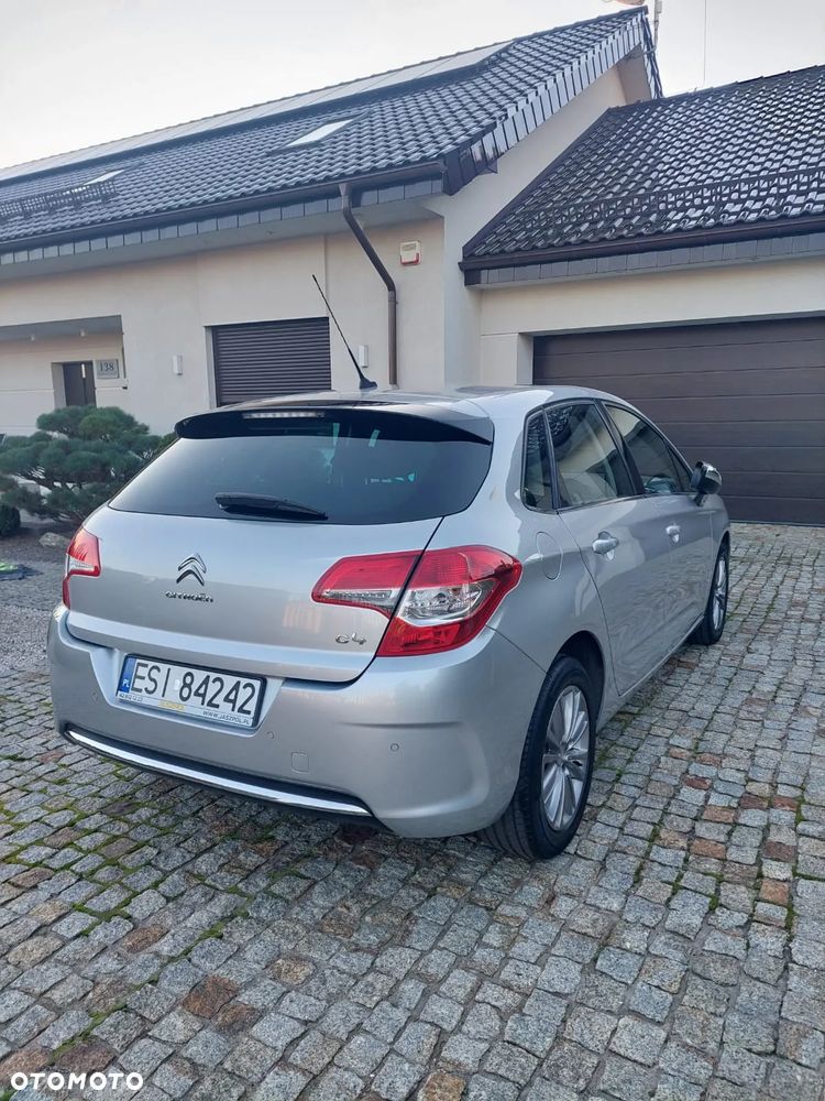 Citroën C4 e-HDi 115 ETG6 Exclusive - 3
