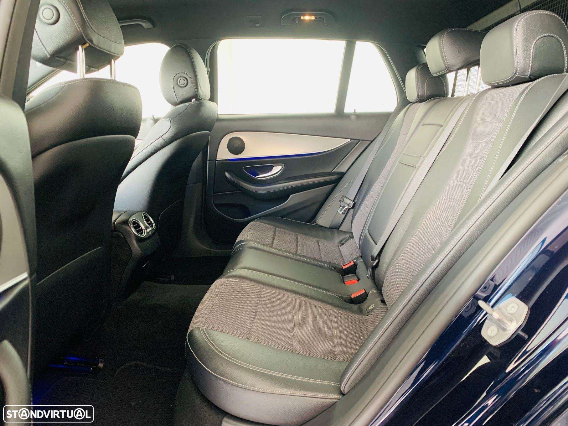 Mercedes-Benz E 220 d Avantgarde - 27