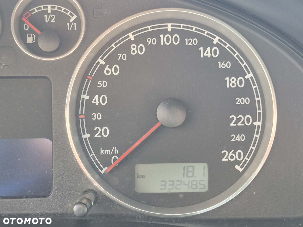 Volkswagen Passat 1.9 TDI - 10