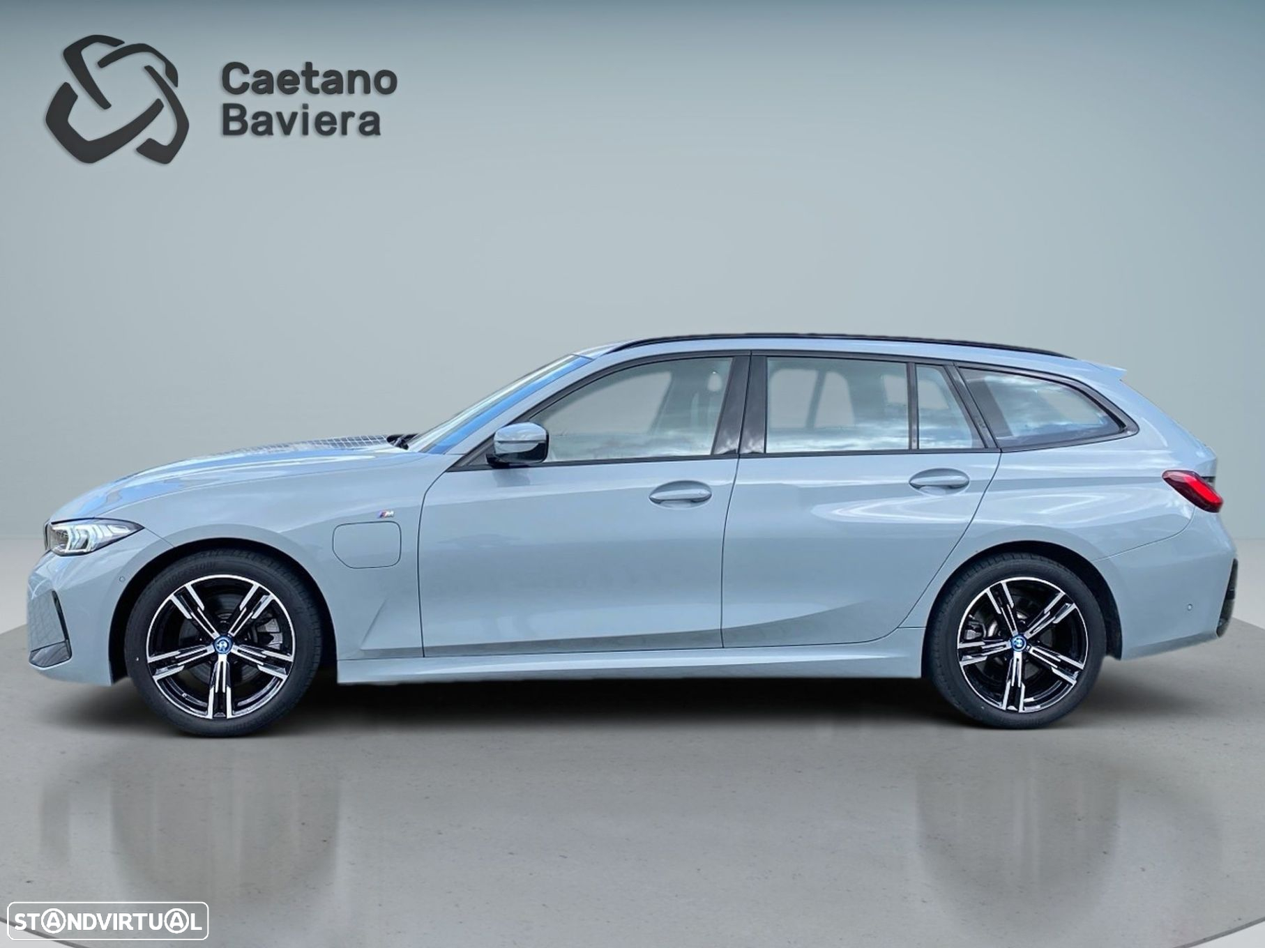 BMW 330 e Touring Pack Desportivo M Auto - 25