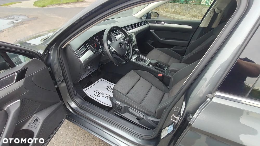 Volkswagen Passat 1.6 TDI (BlueMotion Technology) DSG Comfortline - 15