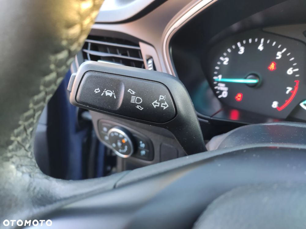 Ford Focus 1.0 EcoBoost Trend Edition - 27