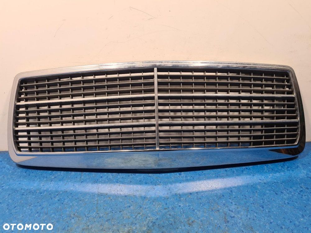 MERCEDES W210 ATRAPA GRILL - 2