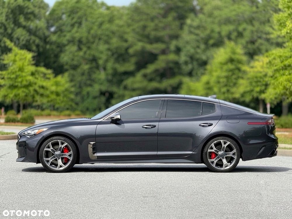 Kia Stinger - 7