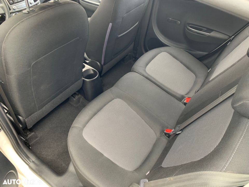Hyundai i20 1.2 Comfort - 10