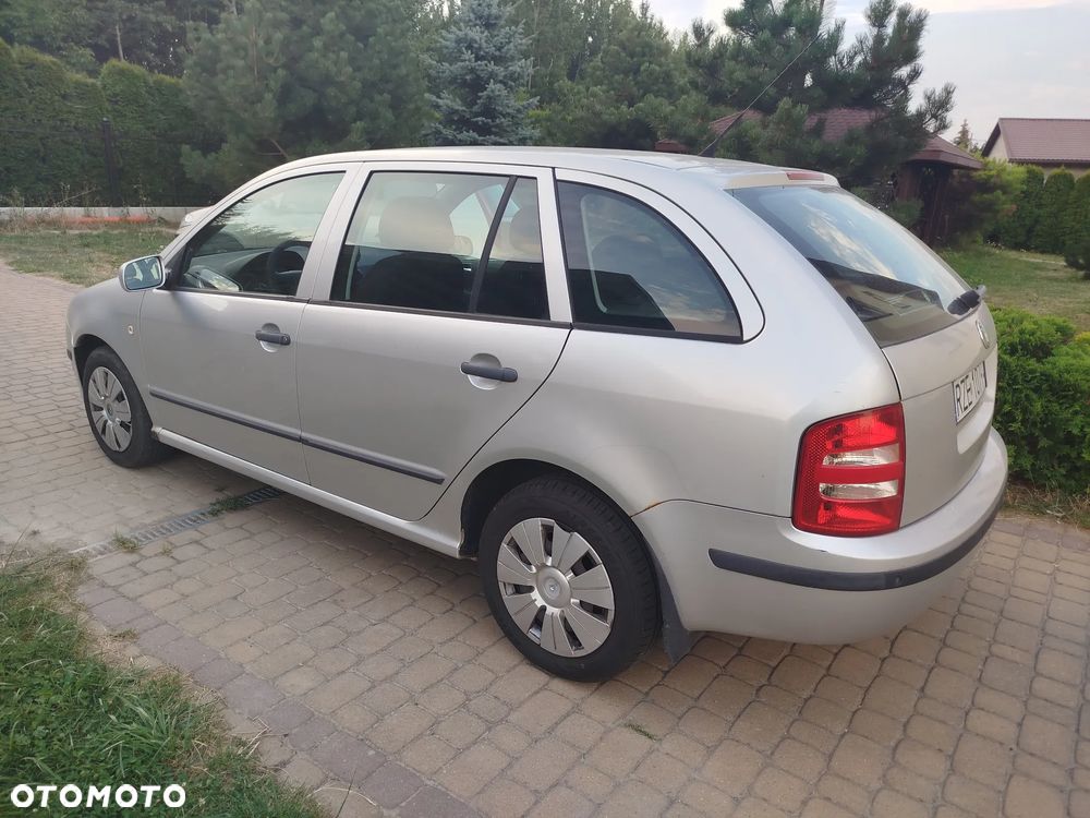 Skoda Fabia - 3