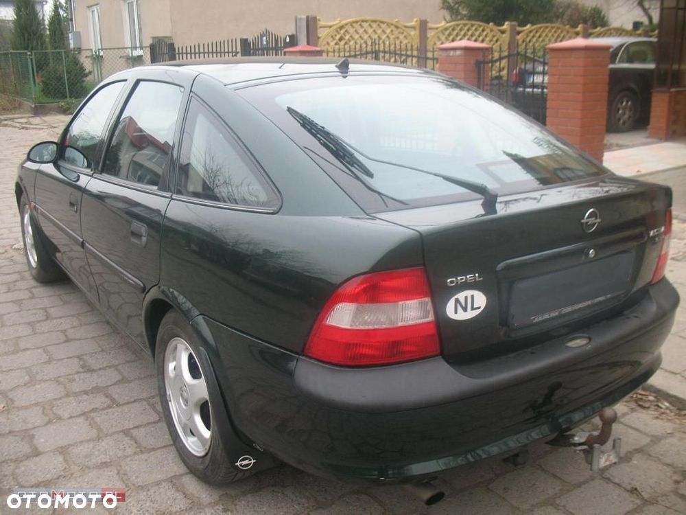 Opel Vectra - 2