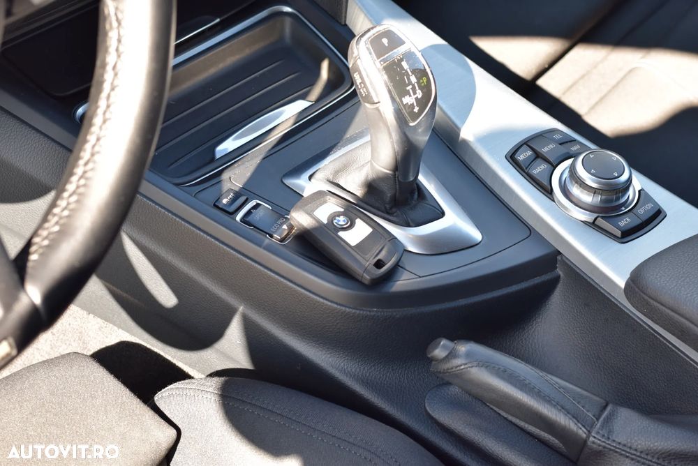 BMW Seria 5 520d Sport-Aut. - 8