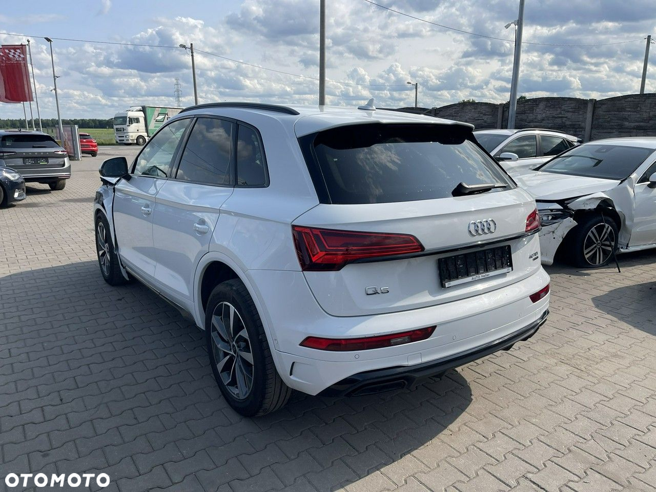 Audi Q5 40 TDI quattro S tronic S line - 4