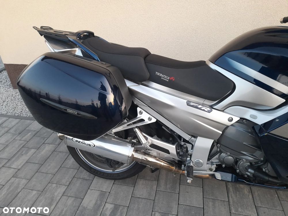 Yamaha FJR - 24