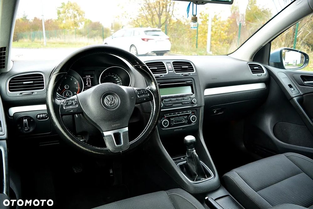 Volkswagen Golf 2010 photo 4