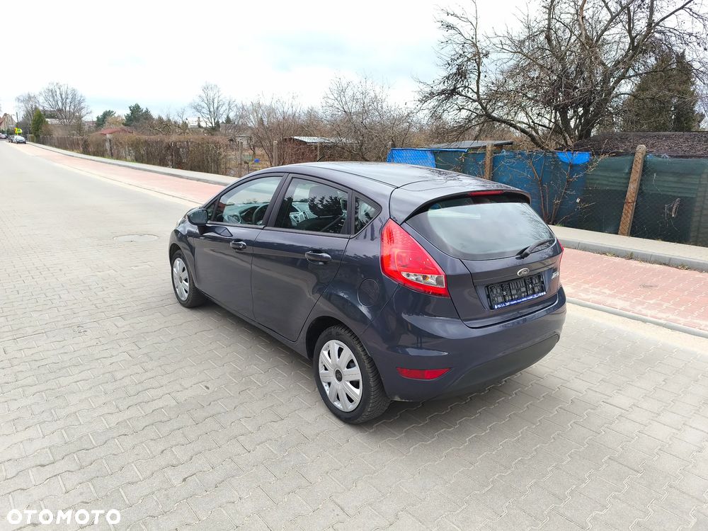 Ford Fiesta 1.25 Celebration - 12