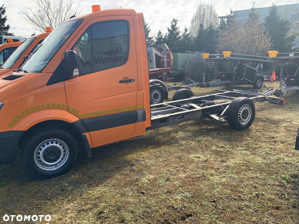 Mercedes-Benz SPRINTER 319 - 3