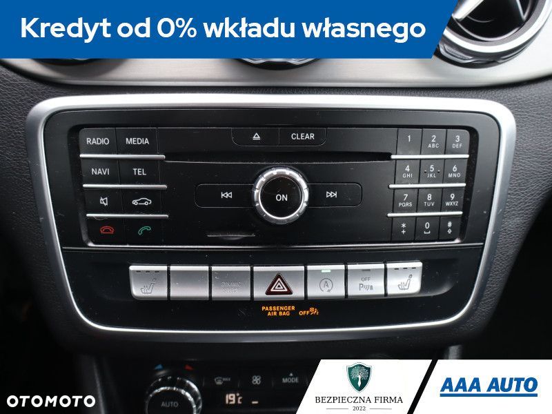 Mercedes-Benz GLA - 14