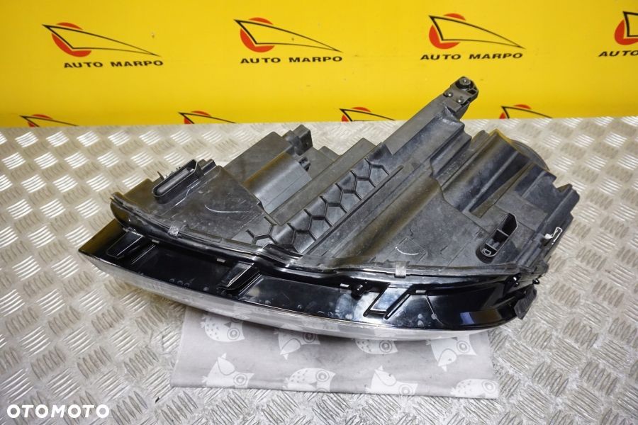 VW TIGUAN 2016 - REFLEKTOR LAMPA ZWYKŁA HALOGENOWA PRAWA USA - 14