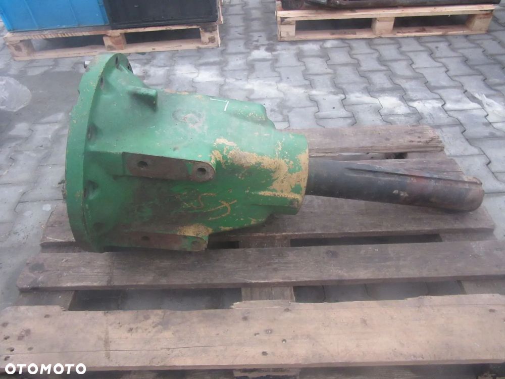 Zwolnica tył obudowa pochwa półoś John Deere 7610 7710 7810 - 3