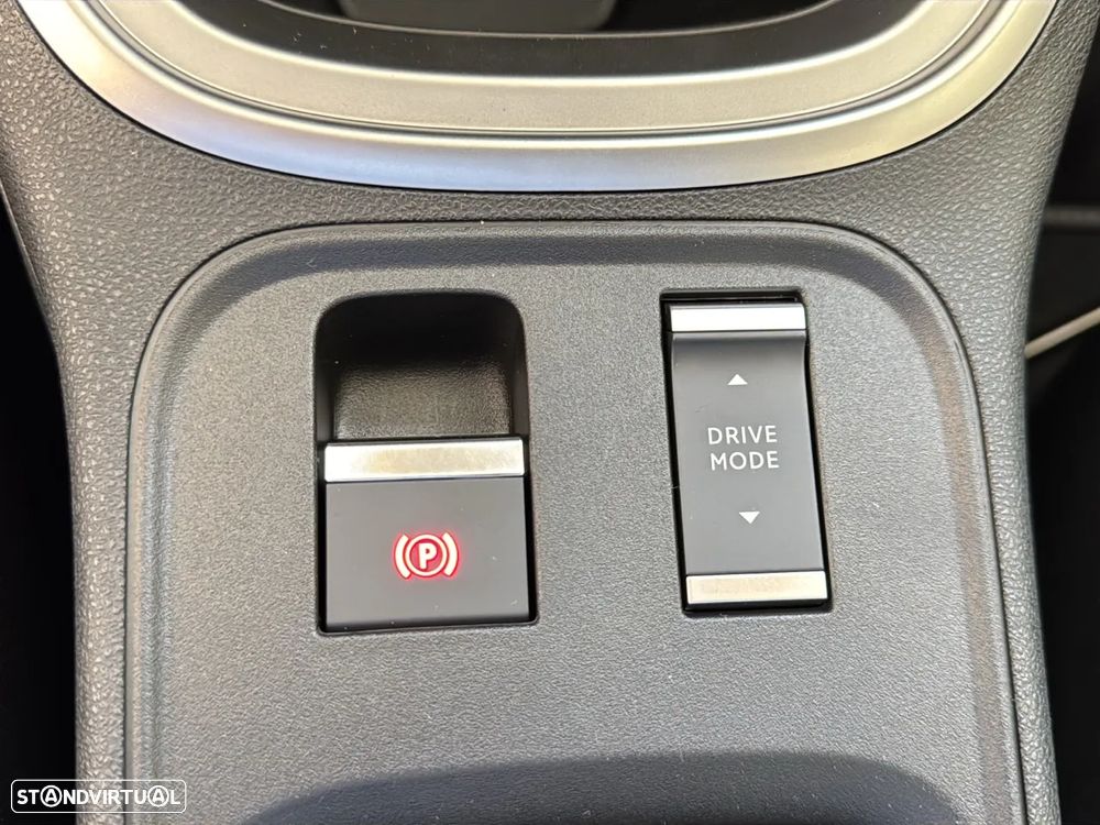 Jeep Avenger 1.2 e-Hybrid Altitude DCT - 18