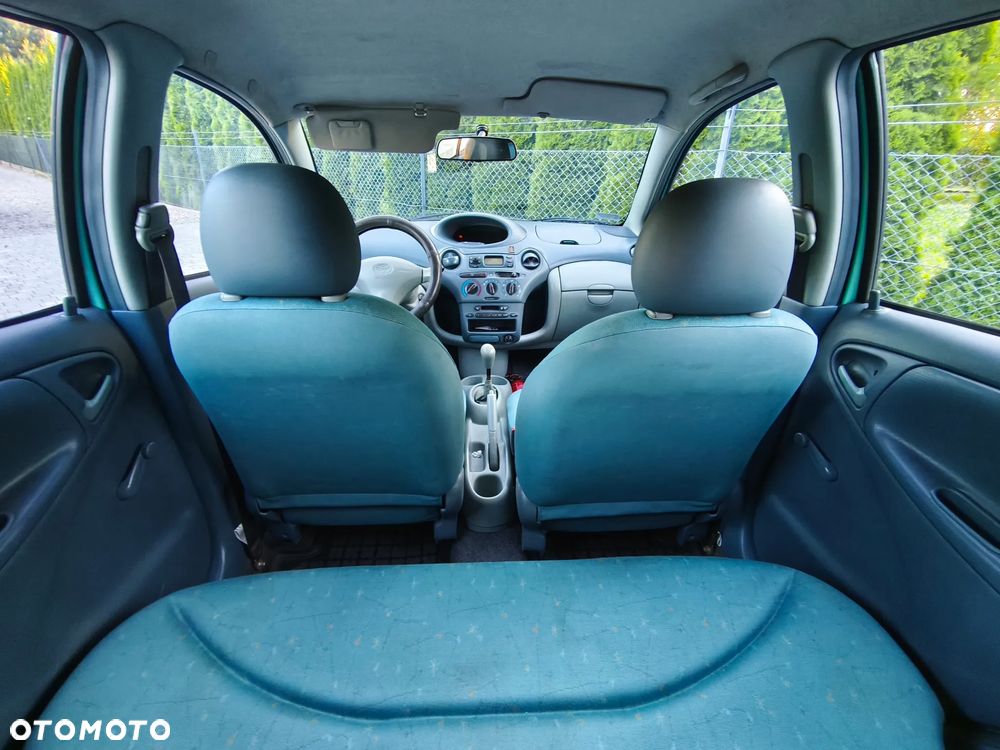 Toyota Yaris 1.0 Base - 16