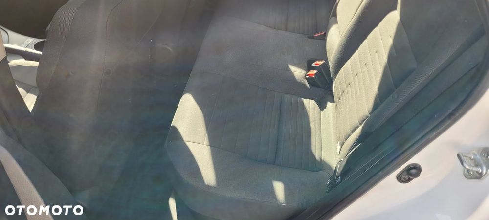 Toyota Auris 2016 photo 5