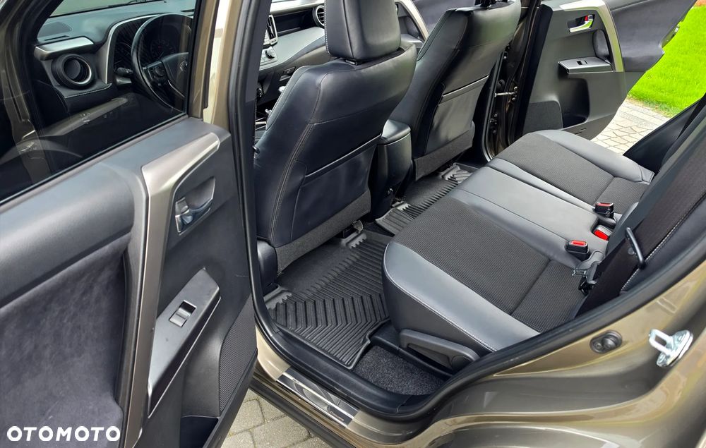 Toyota RAV4 2.0 Prestige 4x4 - 27