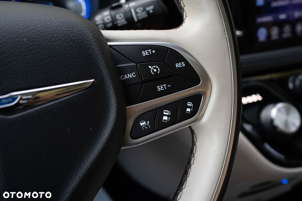 Chrysler Pacifica - 18