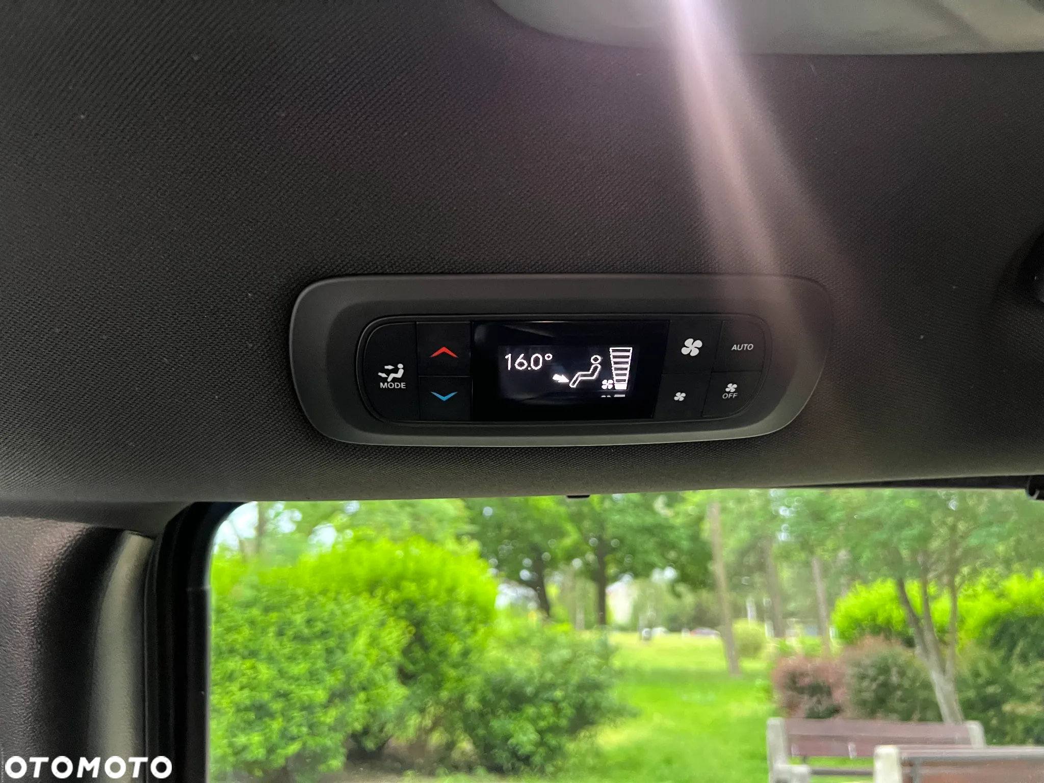 Chrysler Pacifica - 22