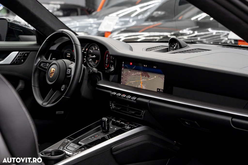 Porsche 911 Carrera 4S PDK - 9