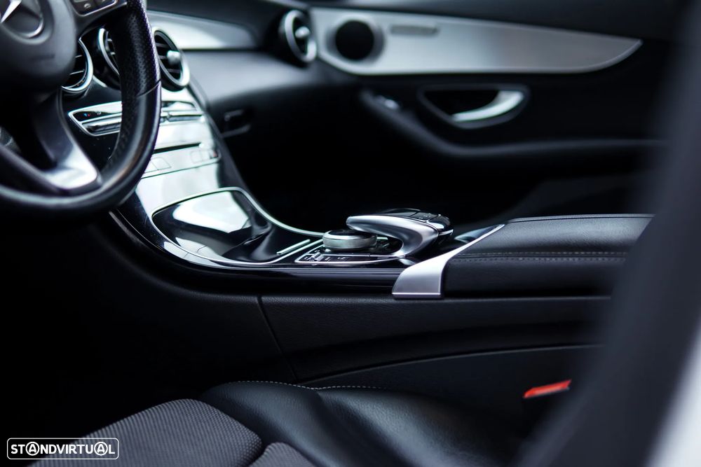 Mercedes-Benz C 300 BlueTEC Hybrid Avantgarde + - 31