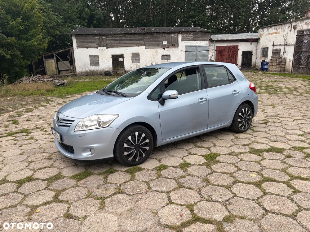 Toyota Auris 1.33 VVT-i Terra Start - 2