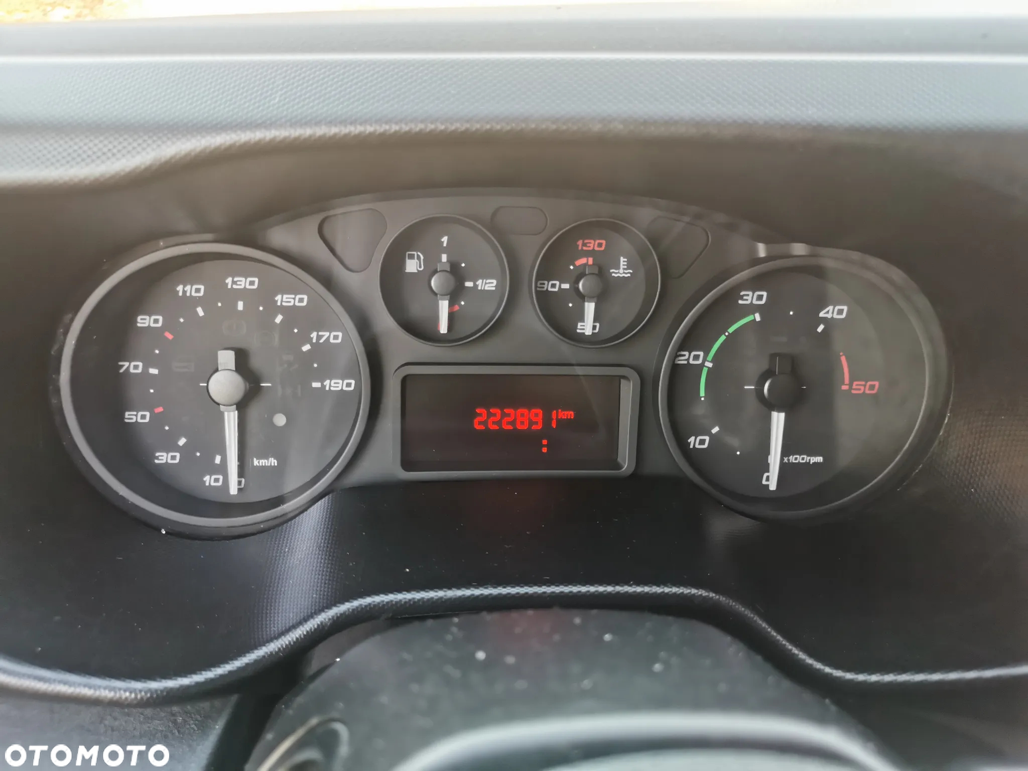Iveco 35C13 Daily L3H2 bliźniak Klima 2.3-130KM 6-biegów Hak podwójne koła 35-130  L4H2 - 14