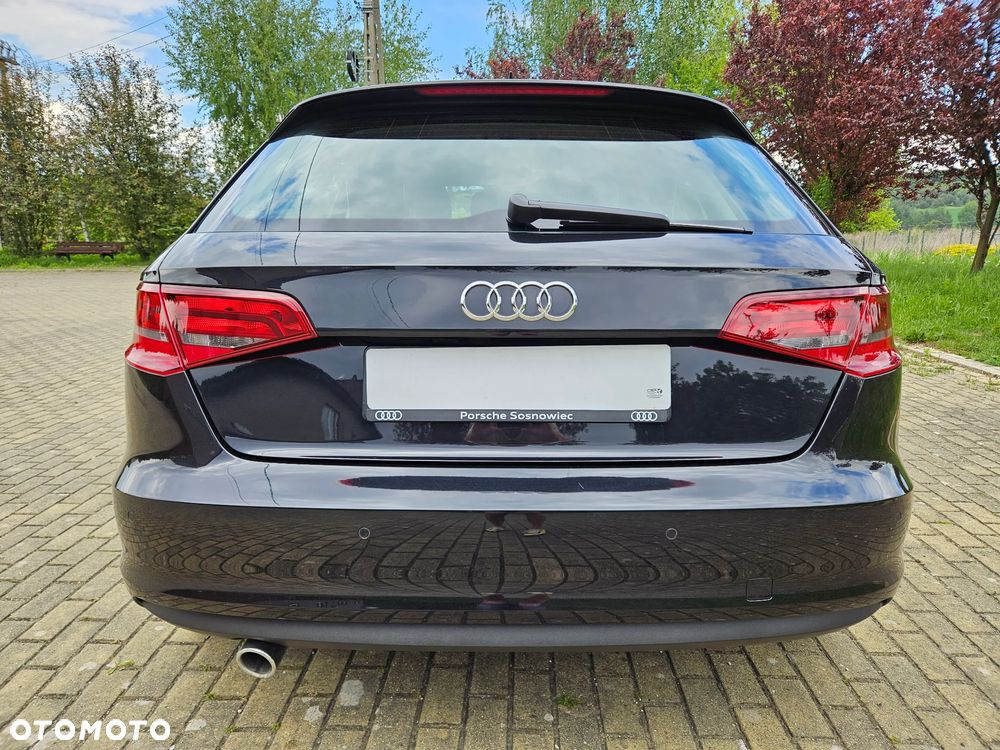 Audi A3 Sportback 1.6 TDI Attraction - 9